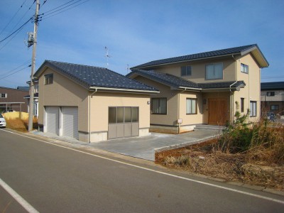 車庫付き住宅